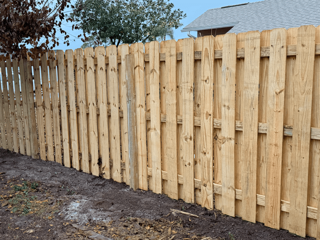 vertical-wood-fence-installation-orlando.jpg