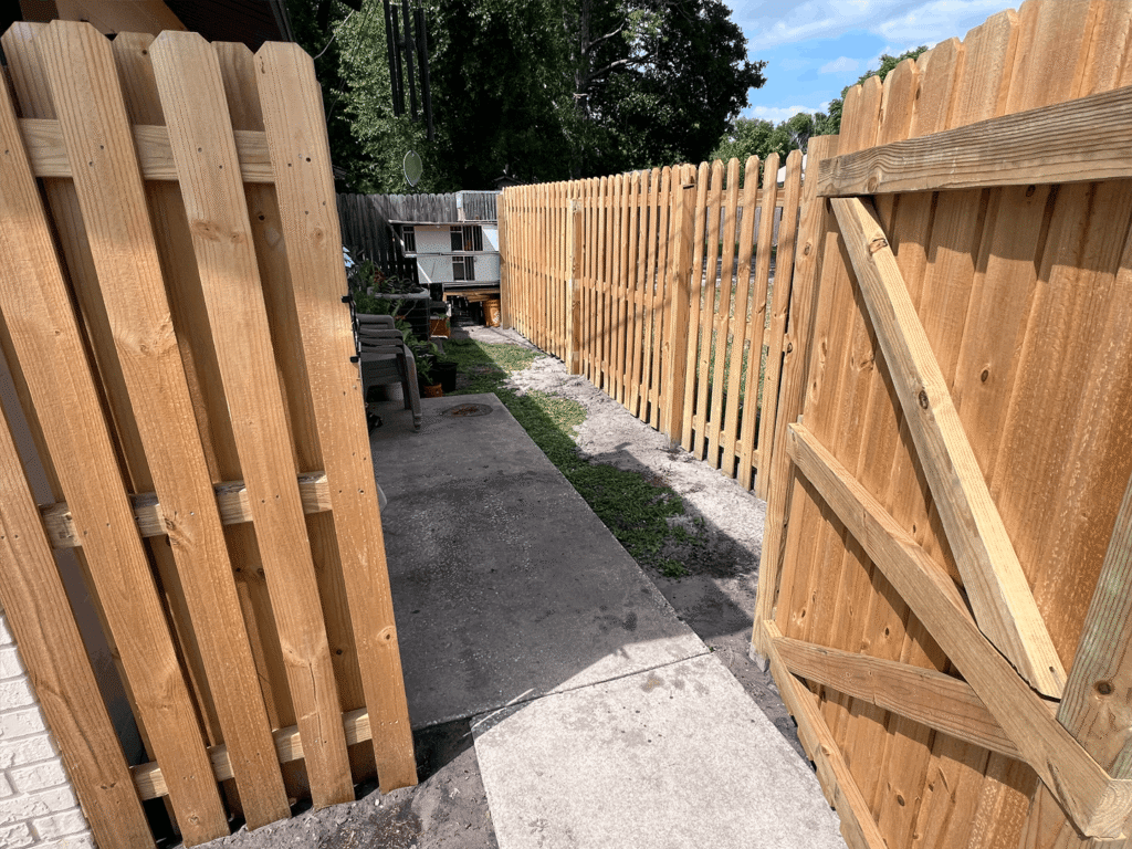 wood-fence-gate-installation-orlando.jpg