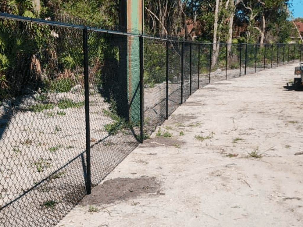 black-chain-link-fence-residential-orlando.jpg