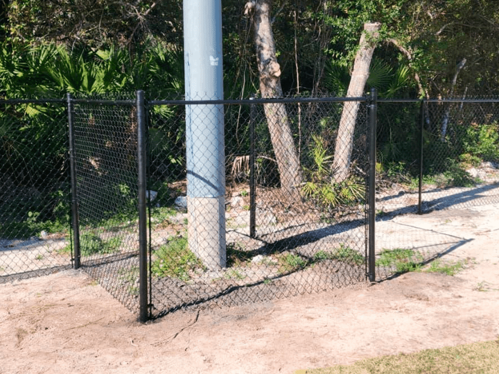 Fence installation wooded area Orlando Florida